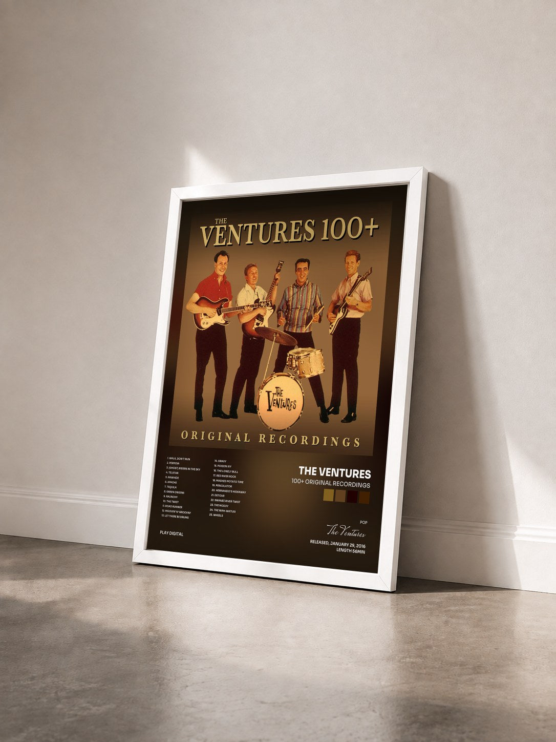 #blanc Tableau de l'album 100+ Original Recordings de The Ventures vu de trois quarts, cadre blanc