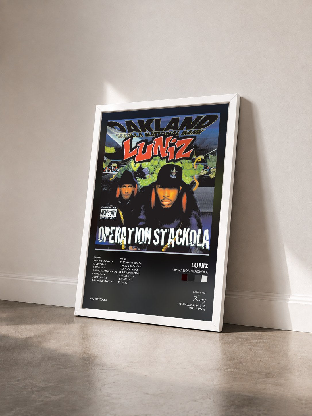 #blanc Tableau de l'album Operation Stackola de Luniz vu de trois quarts, cadre blanc