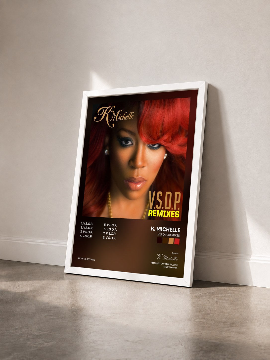 #blanc Tableau de l'album V.S.O.P. Remixes de K. Michelle vu de trois quarts, cadre blanc