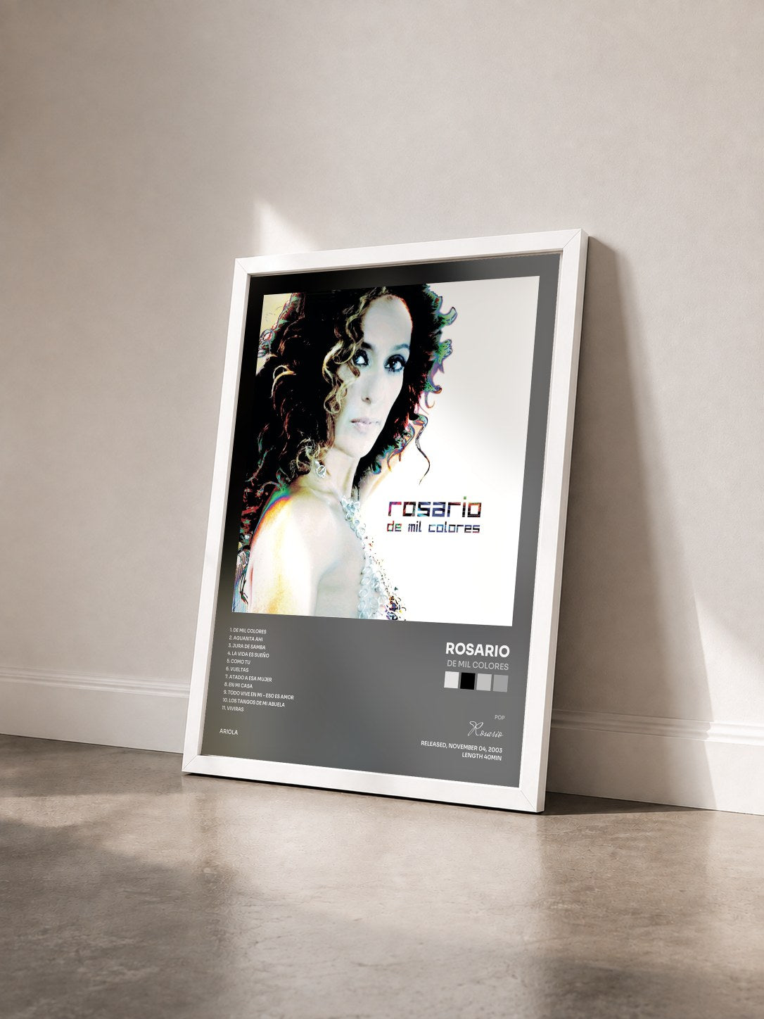 #blanc Tableau de l'album De Mil Colores de Rosario vu de trois quarts, cadre blanc