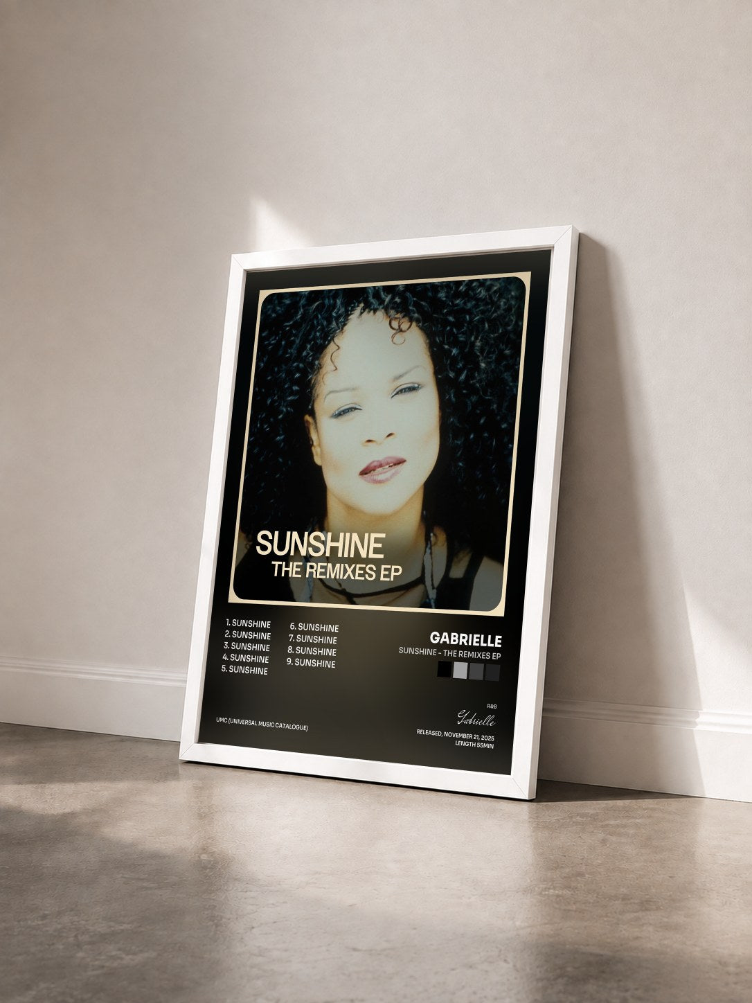#blanc Tableau de l'album Sunshine - The Remixes EP de Gabrielle vu de trois quarts, cadre blanc