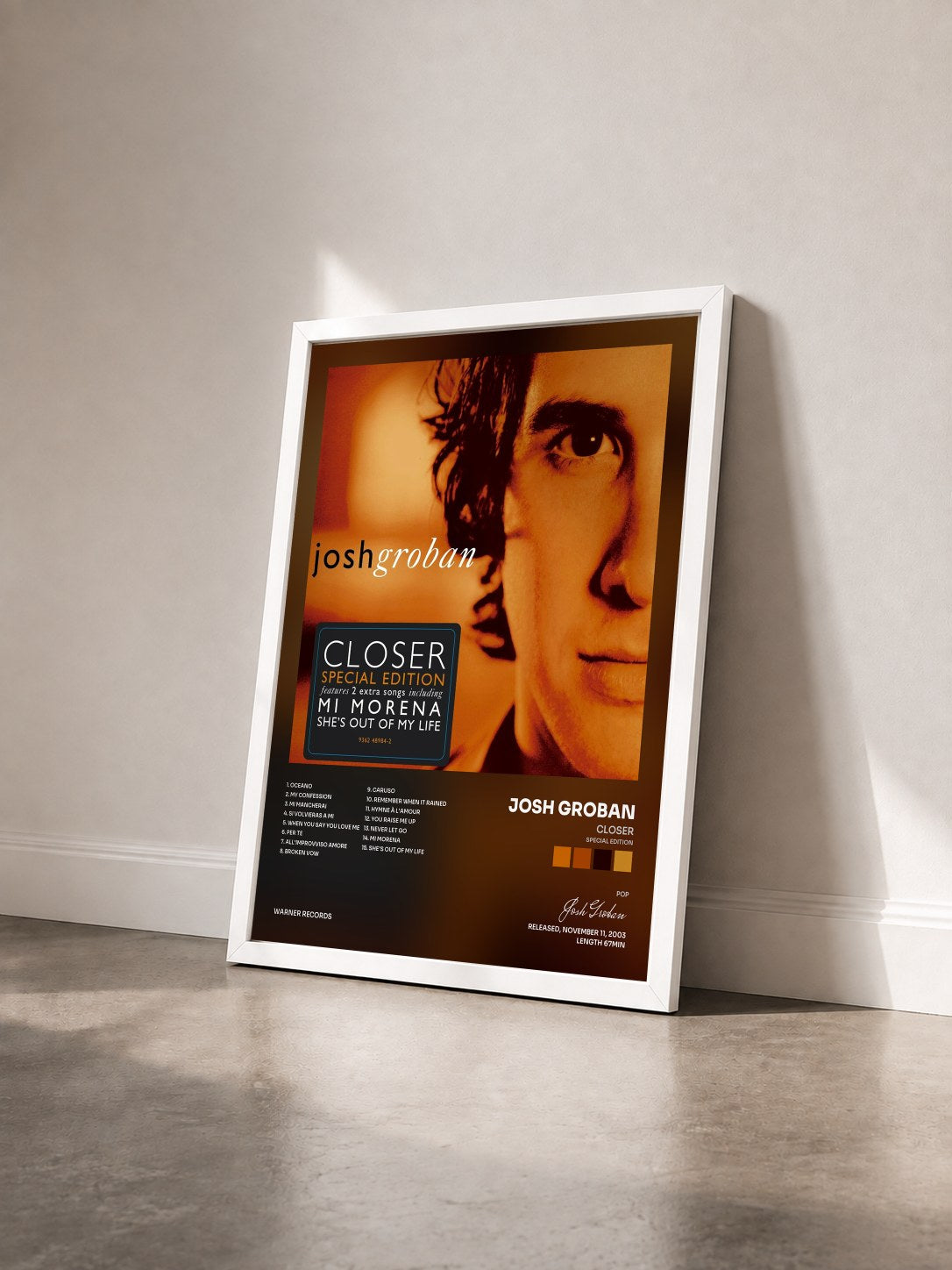 #blanc Tableau de l'album Closer (Special Edition) de Josh Groban vu de trois quarts, cadre blanc