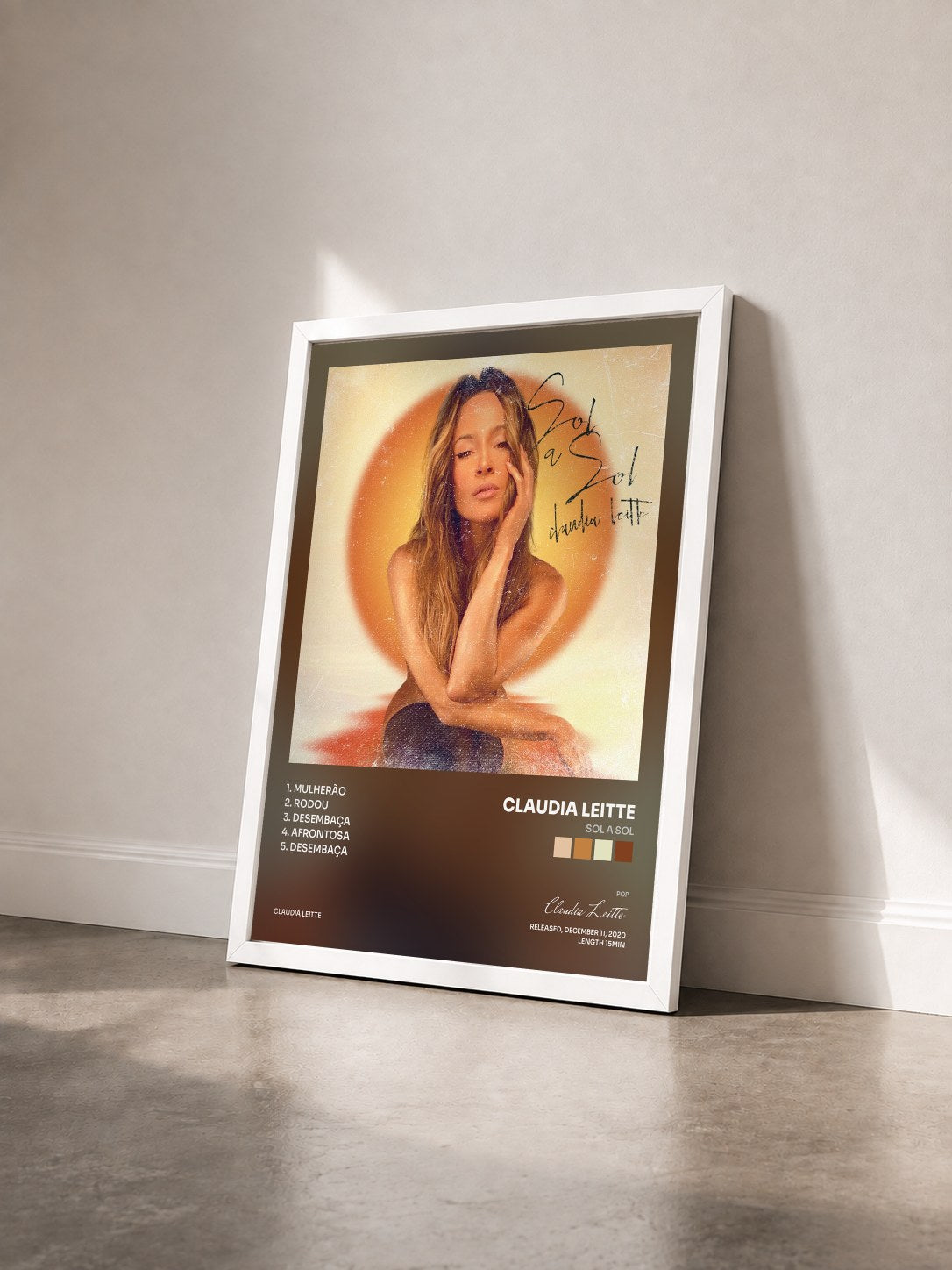 #blanc Tableau de l'album Sol a Sol de Claudia Leitte vu de trois quarts, cadre blanc