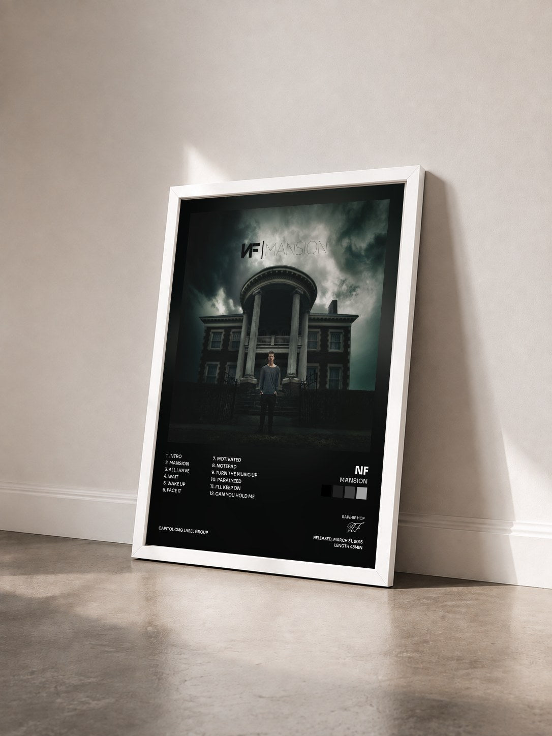 #blanc Tableau de l'album Mansion de NF vu de trois quarts, cadre blanc