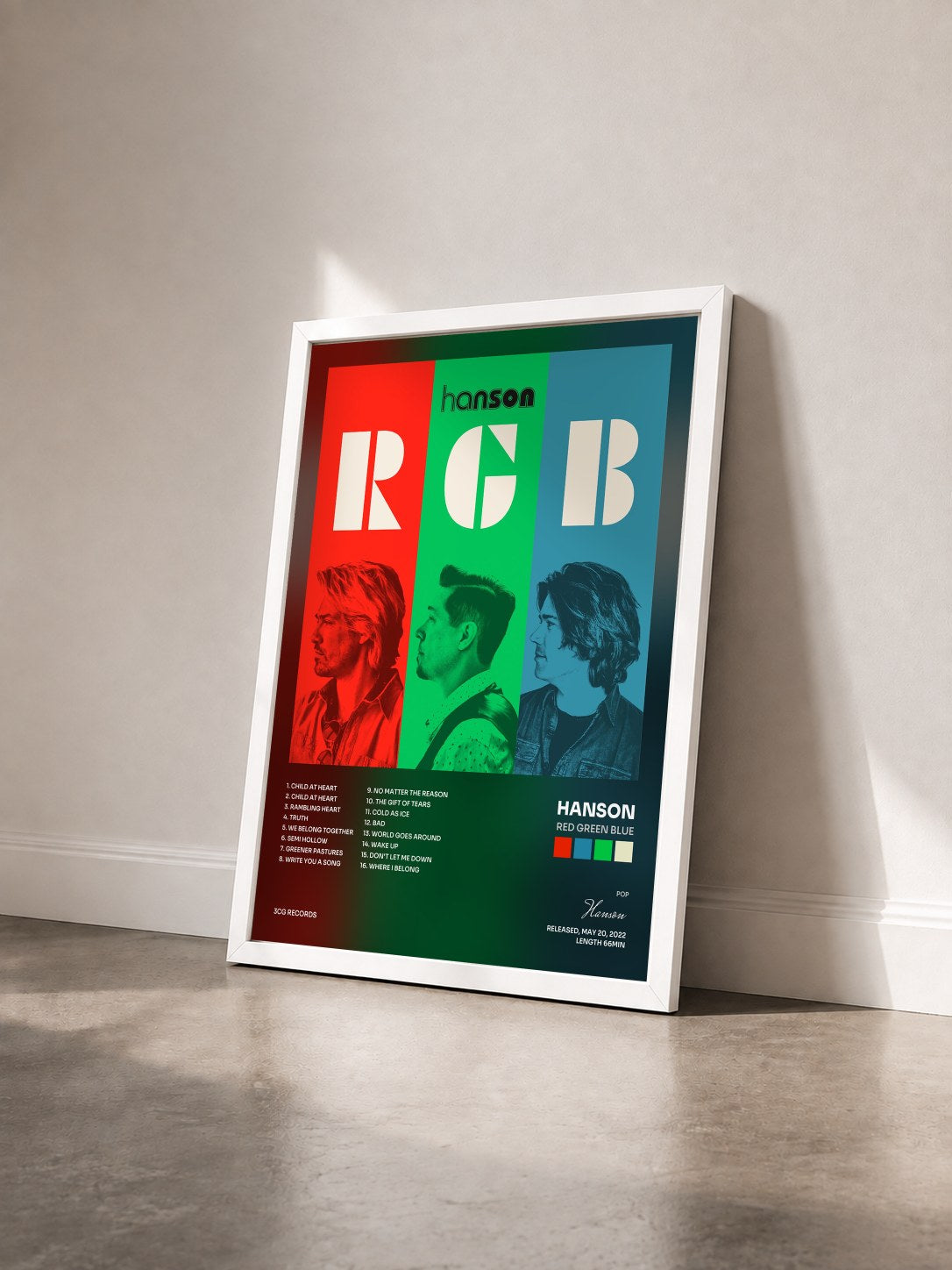 #blanc Tableau de l'album Red Green Blue de Hanson vu de trois quarts, cadre blanc
