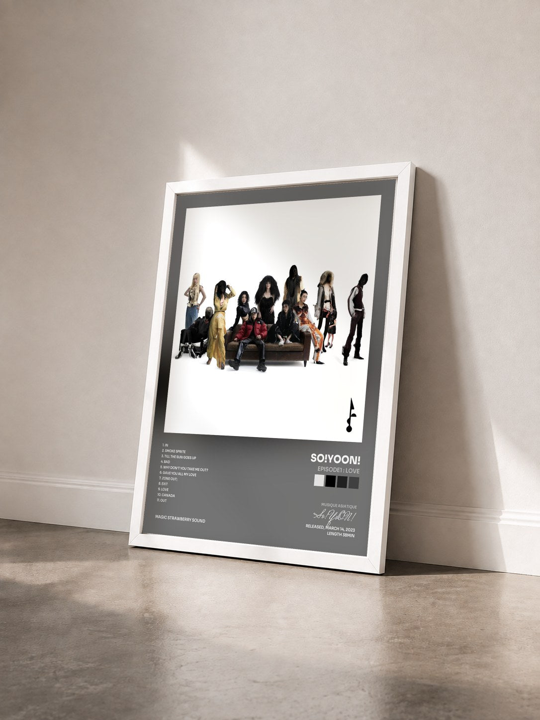 #blanc Tableau de l'album Episode1 : Love de So!YoON! vu de trois quarts, cadre blanc