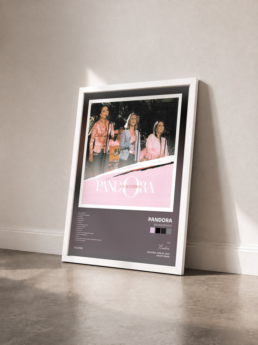 #blanc Tableau de l'album En Acustico de Pandora vu de trois quarts, cadre blanc