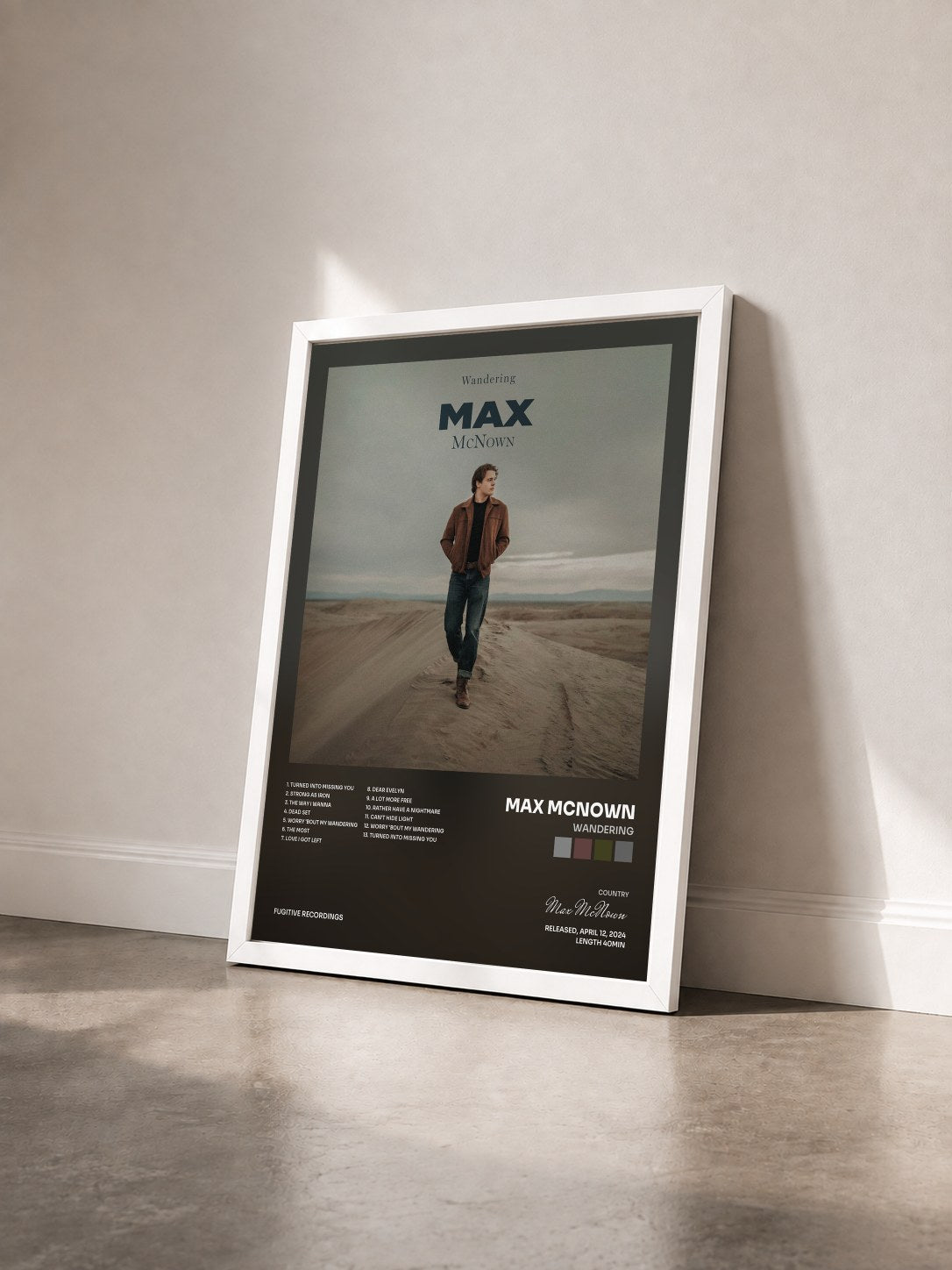 #blanc Tableau de l'album Wandering de Max McNown vu de trois quarts, cadre blanc