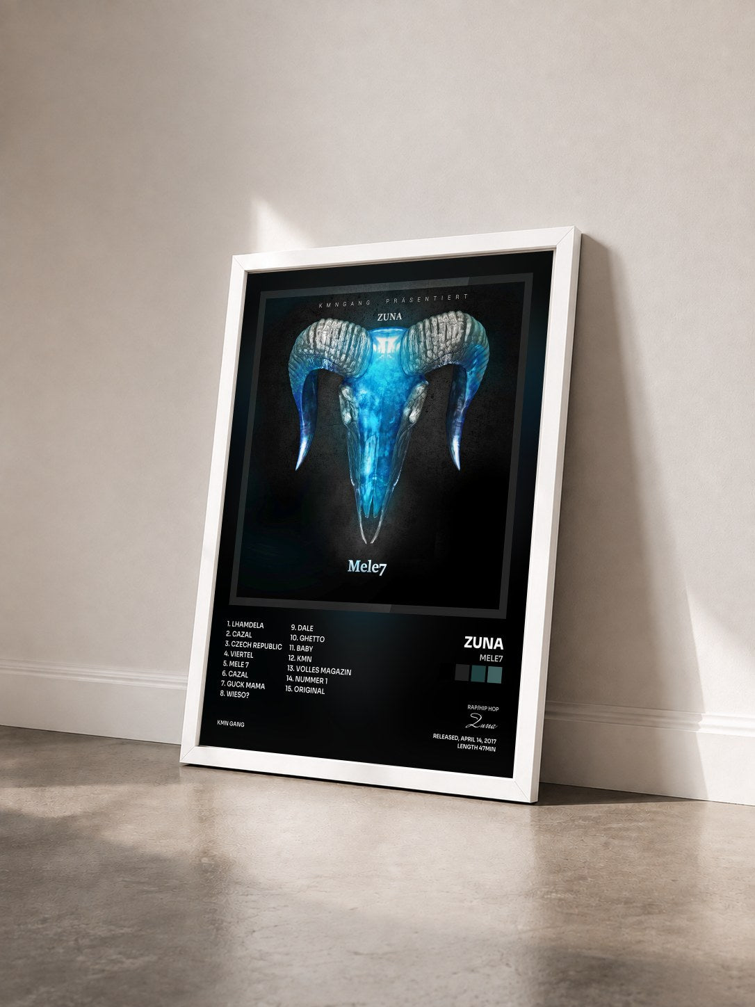 #blanc Tableau de l'album Mele7 de Zuna vu de trois quarts, cadre blanc
