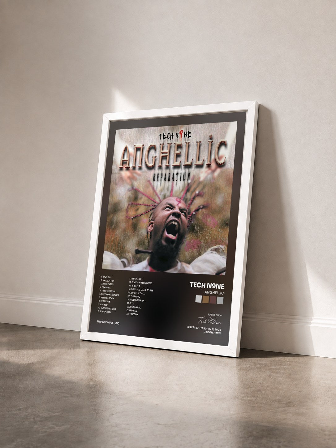 #blanc Tableau de l'album Anghellic de Tech N9ne vu de trois quarts, cadre blanc