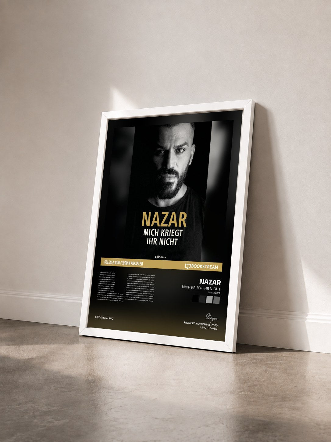 #blanc Tableau de l'album Mich kriegt ihr nicht (Ungekürzt) de Nazar vu de trois quarts, cadre blanc