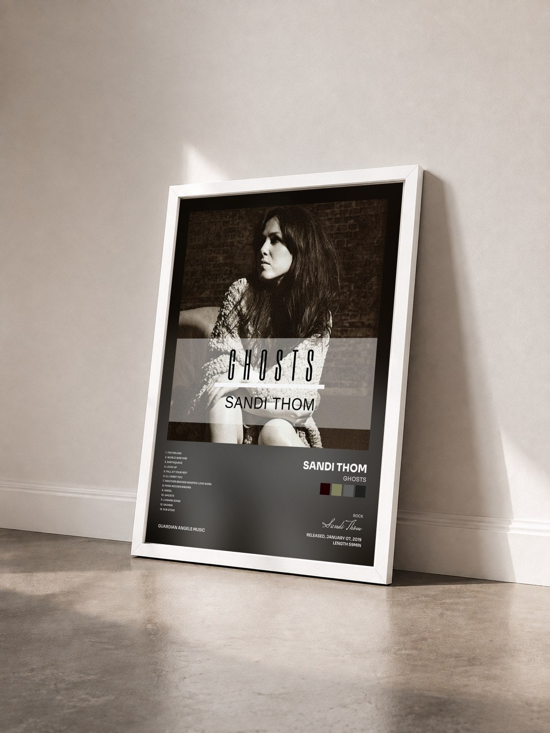 #blanc Tableau de l'album Ghosts de Sandi Thom vu de trois quarts, cadre blanc