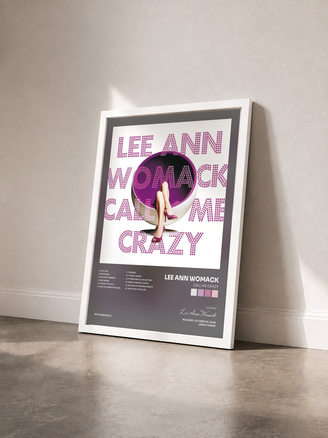 #blanc Tableau de l'album Call Me Crazy de Lee Ann Womack vu de trois quarts, cadre blanc
