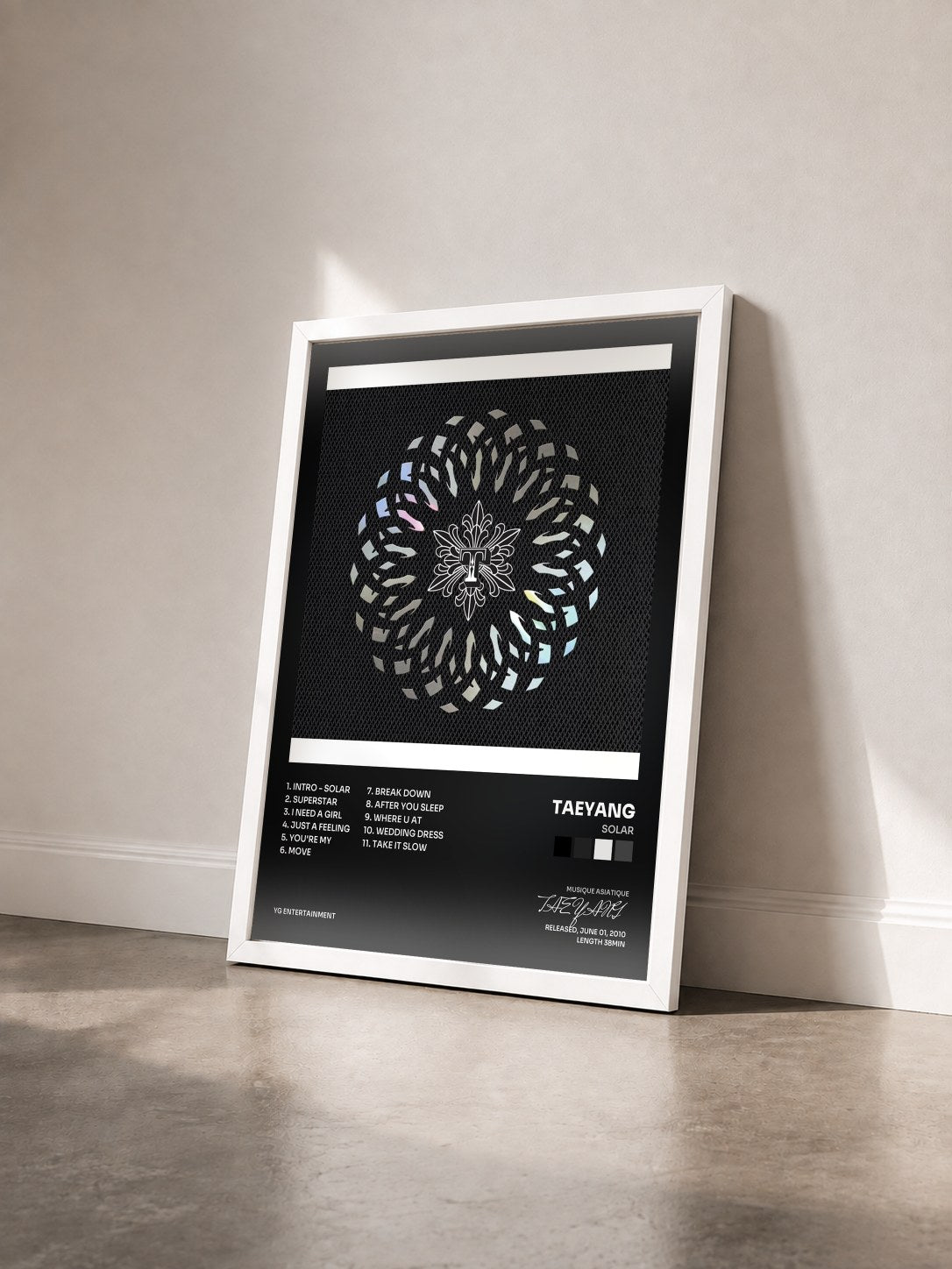 #blanc Tableau de l'album Solar de TAEYANG vu de trois quarts, cadre blanc