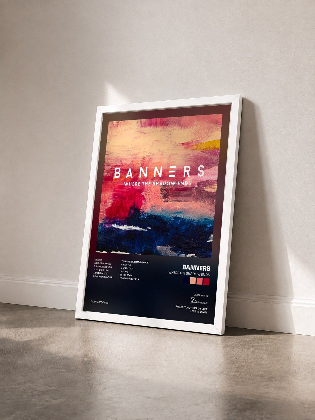 #blanc Tableau de l'album Where The Shadow Ends de Banners vu de trois quarts, cadre blanc