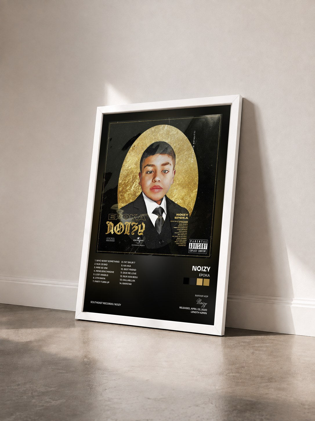 #blanc Tableau de l'album EPOKA de Noizy vu de trois quarts, cadre blanc