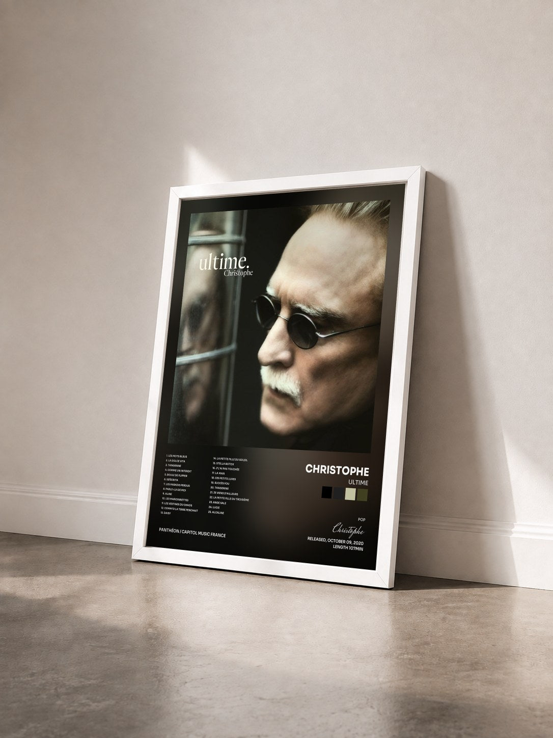 #blanc Tableau de l'album Ultime de Christophe vu de trois quarts, cadre blanc