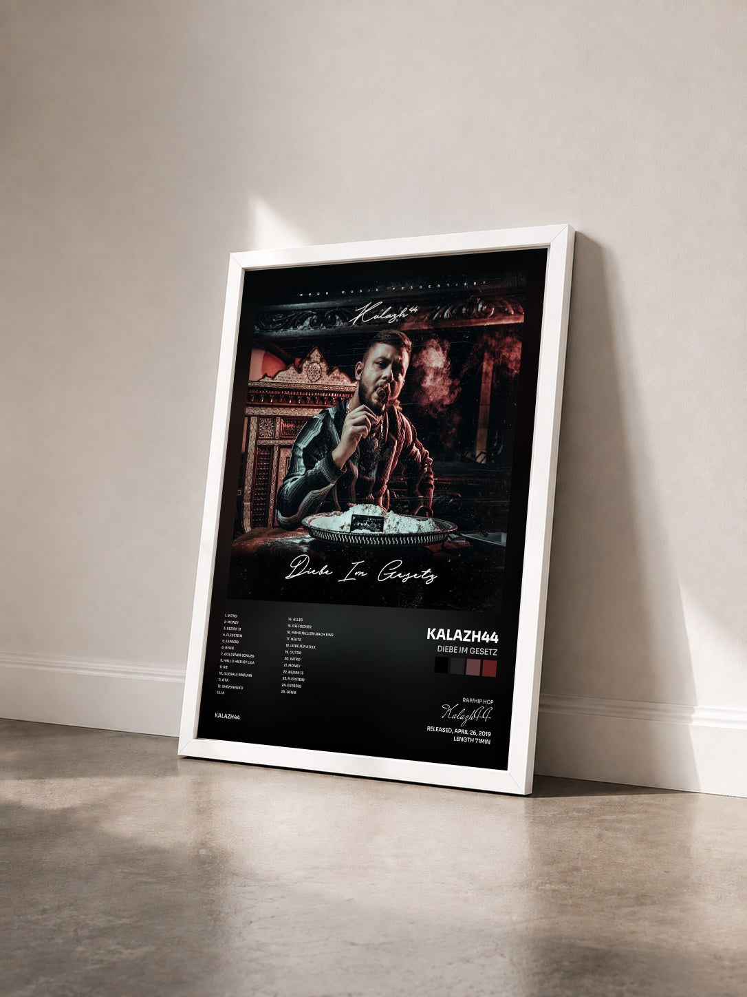 #blanc Tableau de l'album Diebe im Gesetz de Kalazh44 vu de trois quarts, cadre blanc