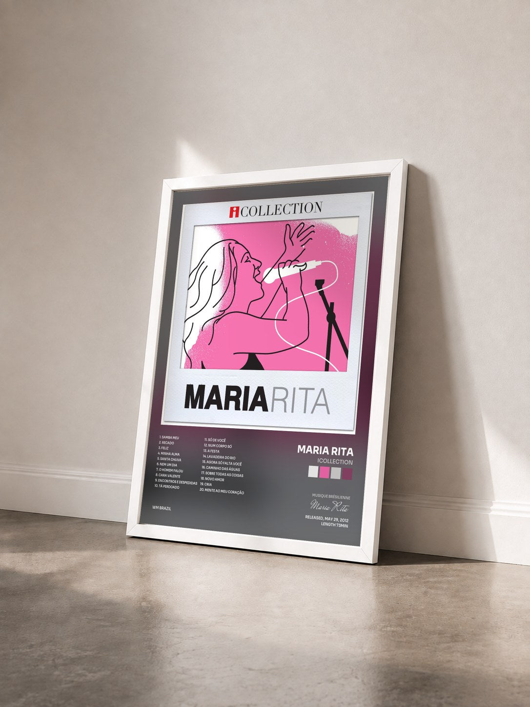 #blanc Tableau de l'album iCollection de Maria Rita vu de trois quarts, cadre blanc