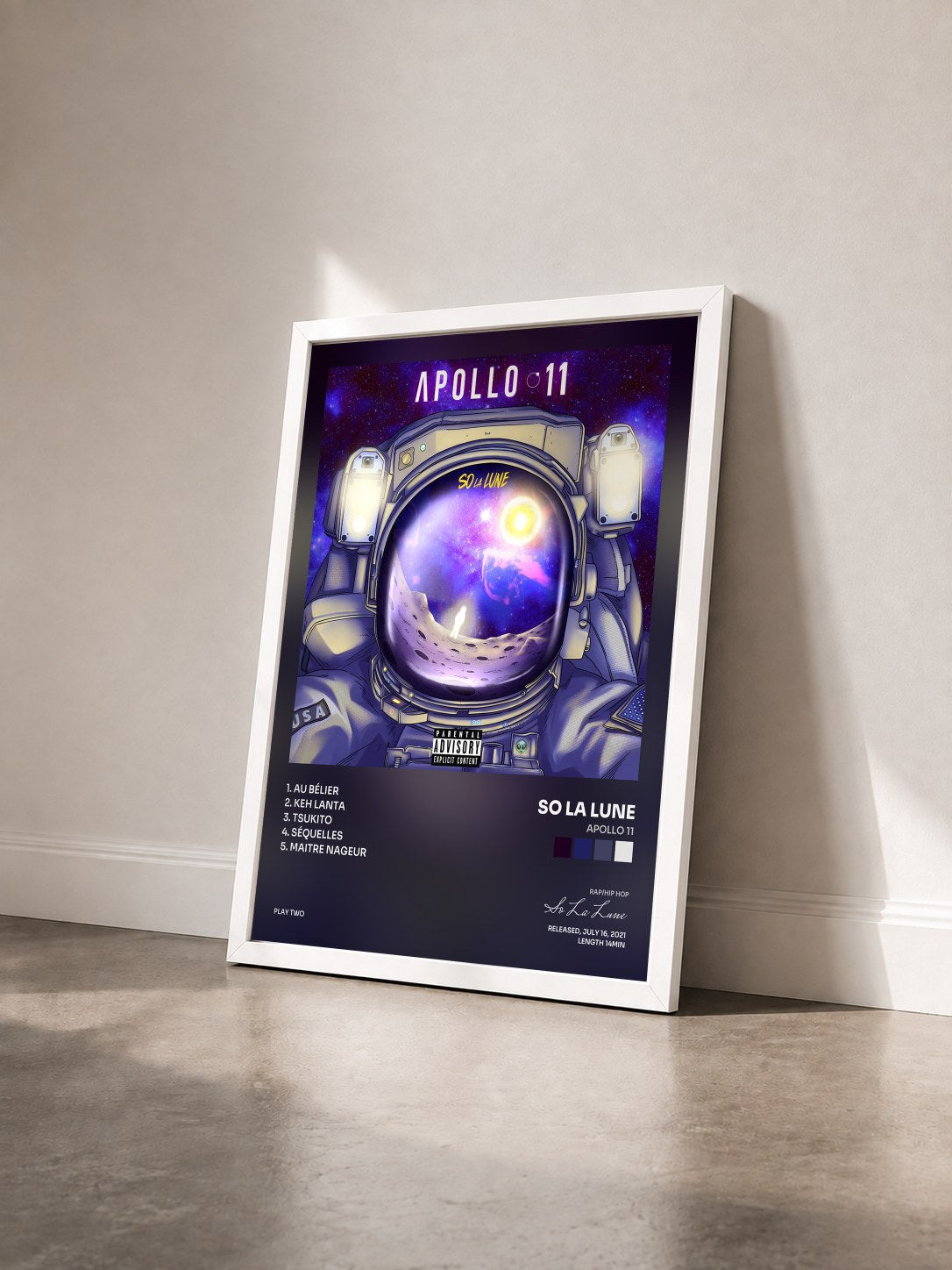 #blanc Tableau de l'album Apollo 11 de So La Lune vu de trois quarts, cadre blanc