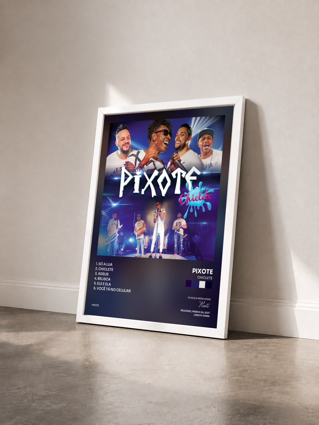 #blanc Tableau de l'album Chiclete de Pixote vu de trois quarts, cadre blanc
