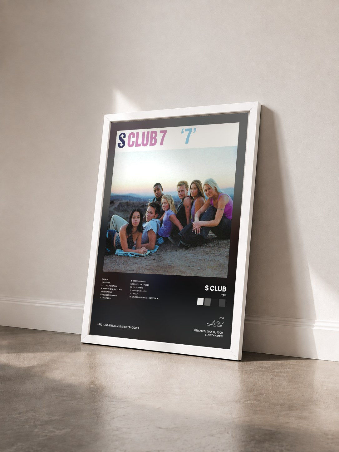 #blanc Tableau de l'album "7" de S Club vu de trois quarts, cadre blanc