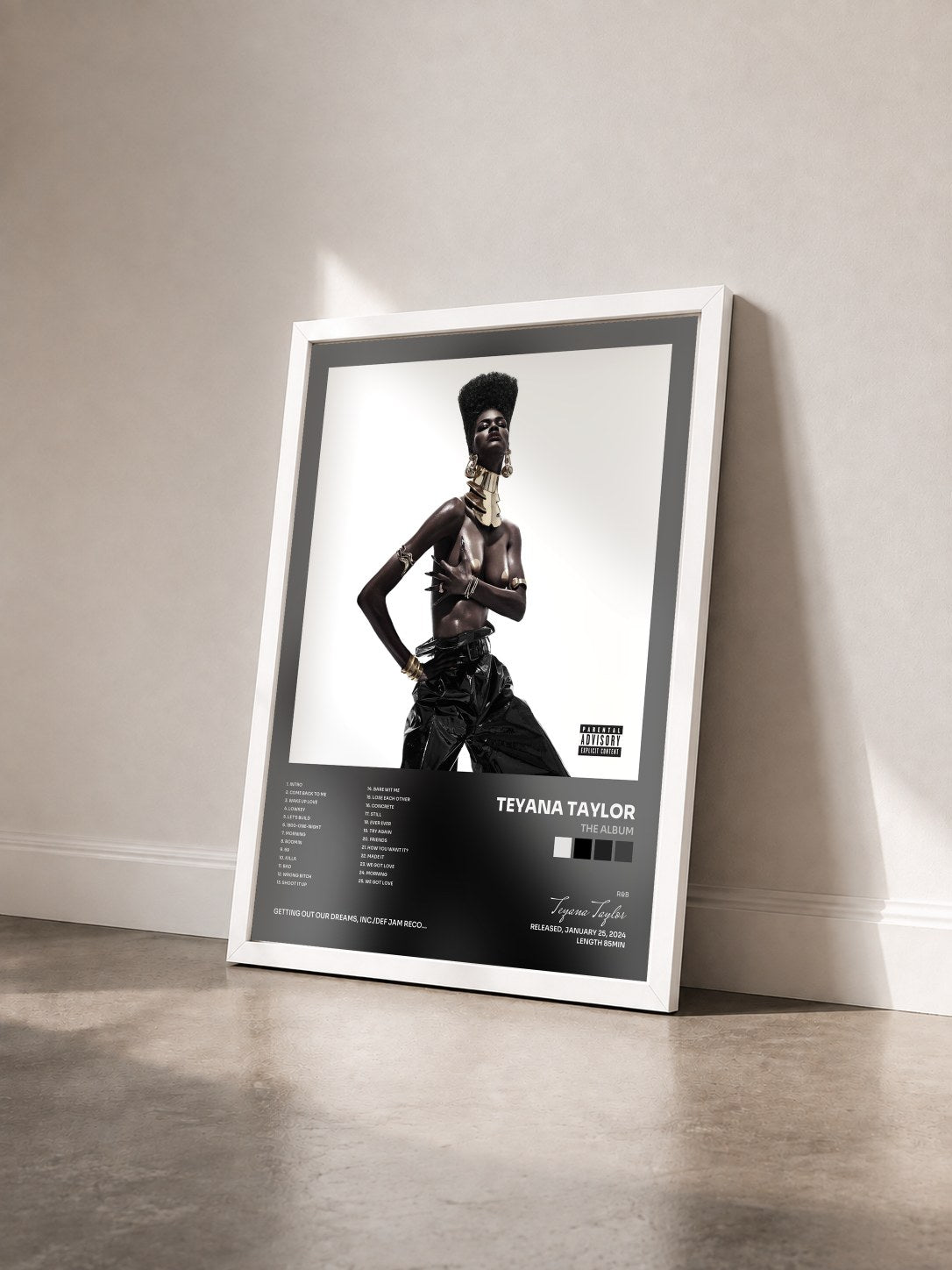 #blanc Tableau de l'album The Album de Teyana Taylor vu de trois quarts, cadre blanc