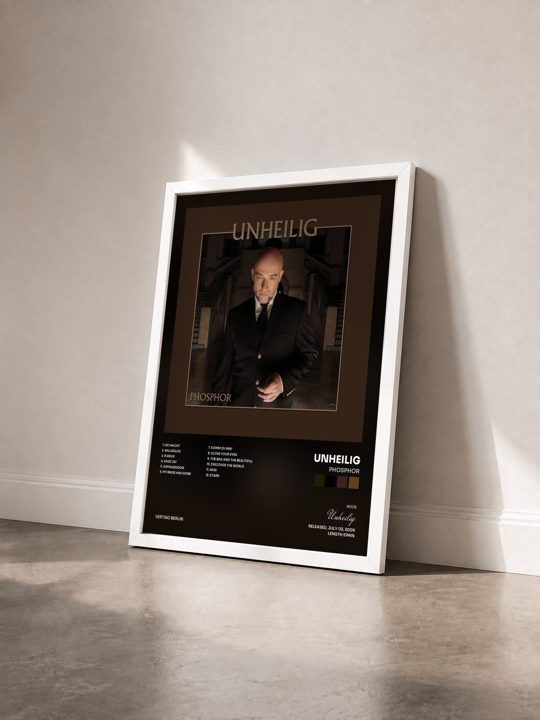 #blanc Tableau de l'album Phosphor de Unheilig vu de trois quarts, cadre blanc