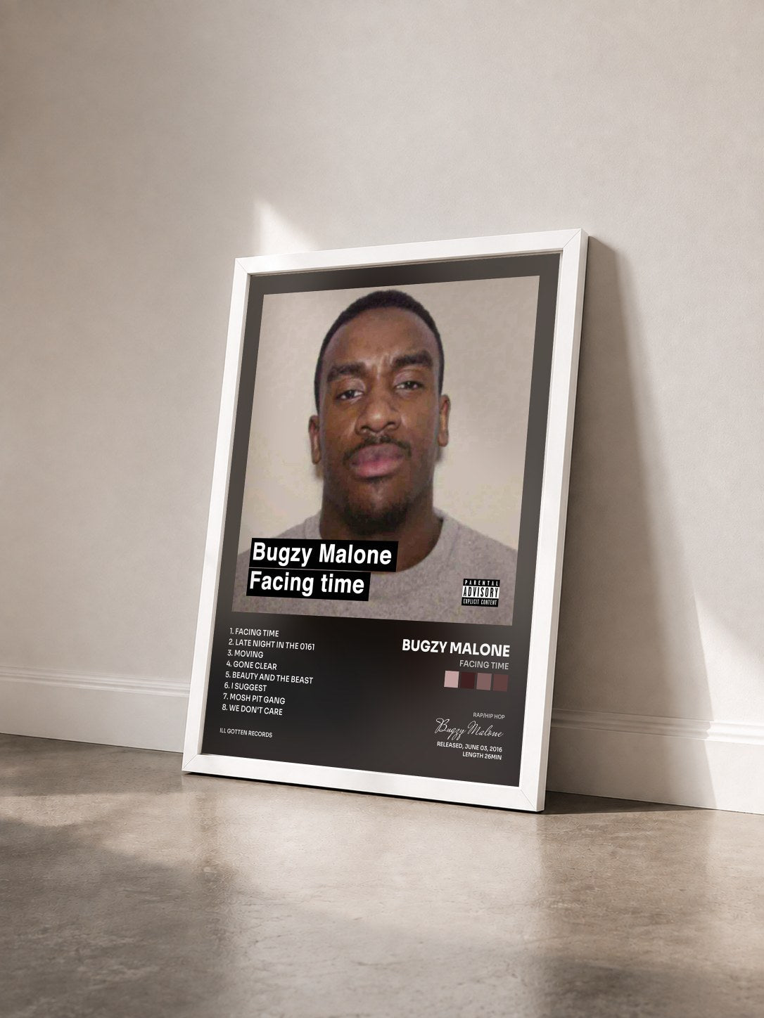 #blanc Tableau de l'album Facing Time de Bugzy Malone vu de trois quarts, cadre blanc