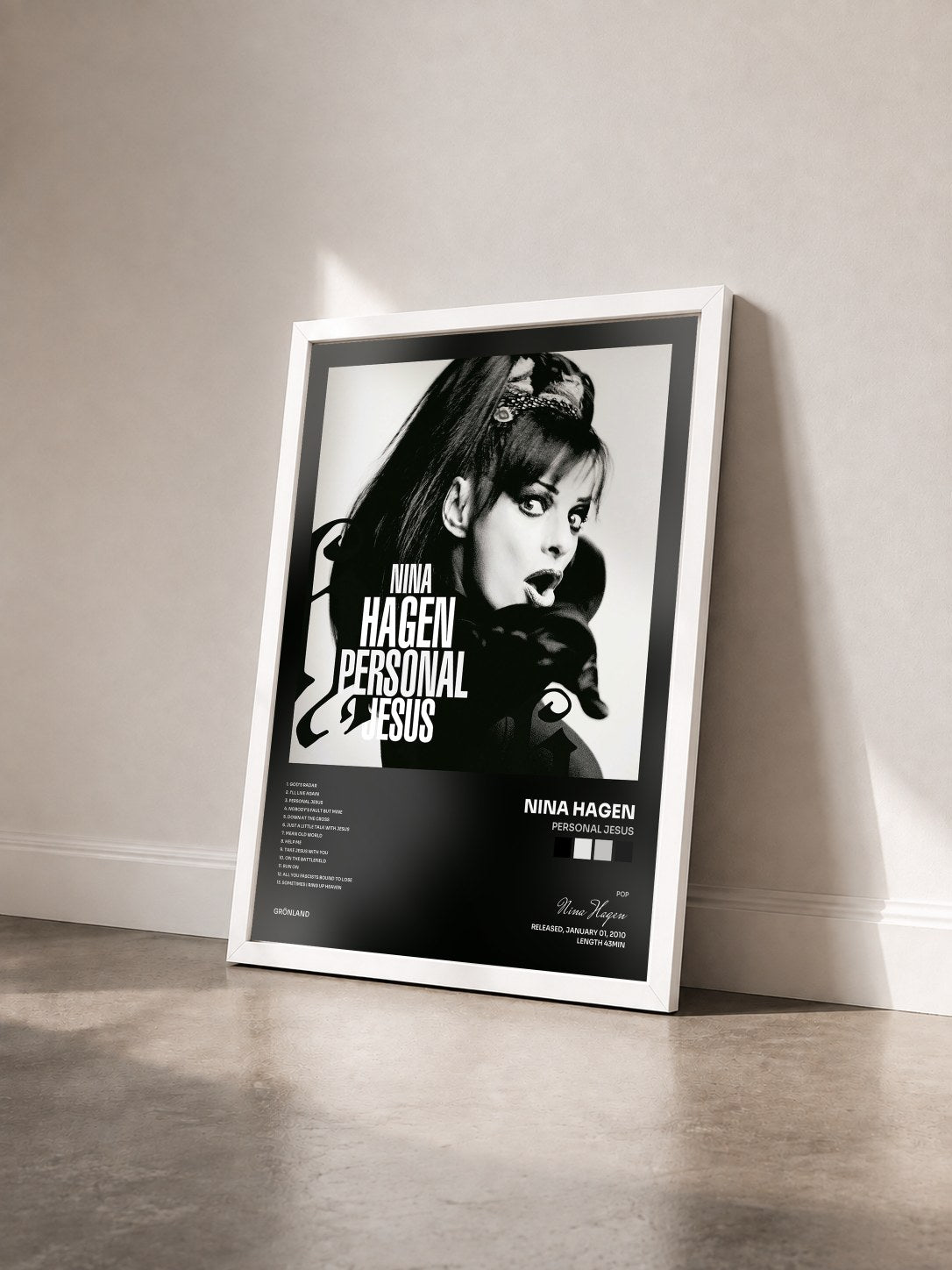 #blanc Tableau de l'album Personal Jesus de Nina Hagen vu de trois quarts, cadre blanc