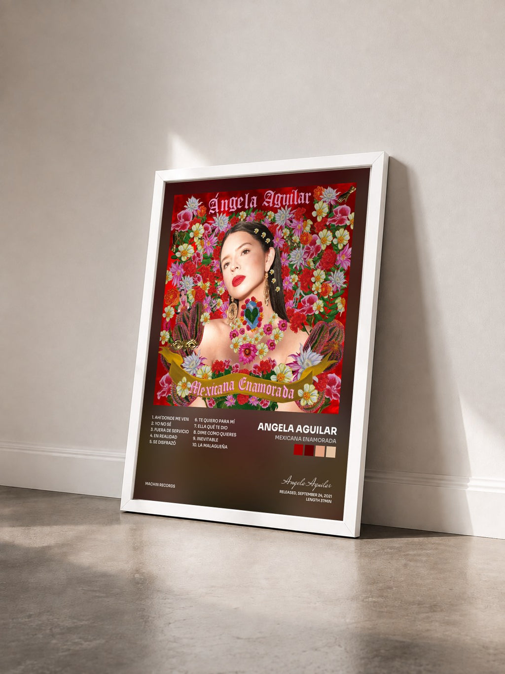 #blanc Tableau de l'album Mexicana Enamorada de Angela Aguilar vu de trois quarts, cadre blanc