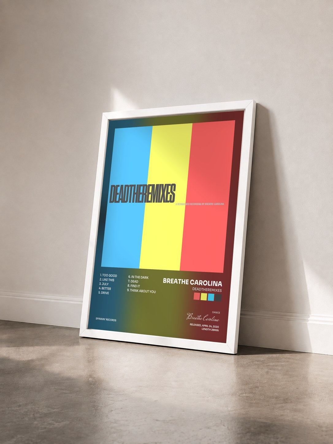 #blanc Tableau de l'album DEADTHEREMIXES de Breathe Carolina vu de trois quarts, cadre blanc