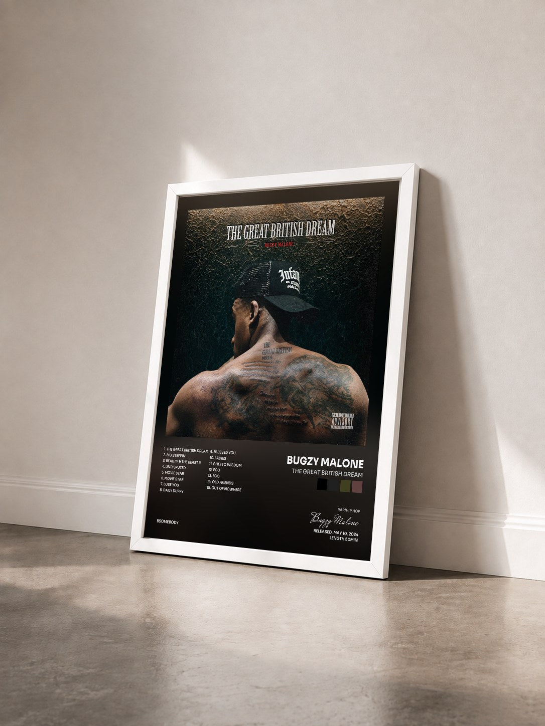 #blanc Tableau de l'album The Great British Dream de Bugzy Malone vu de trois quarts, cadre blanc