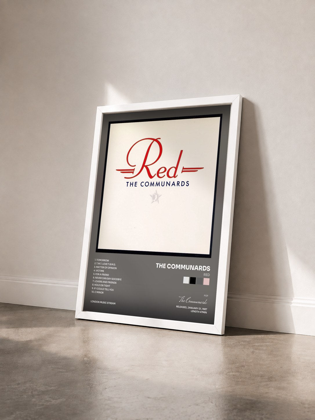 #blanc Tableau de l'album Red de The Communards vu de trois quarts, cadre blanc