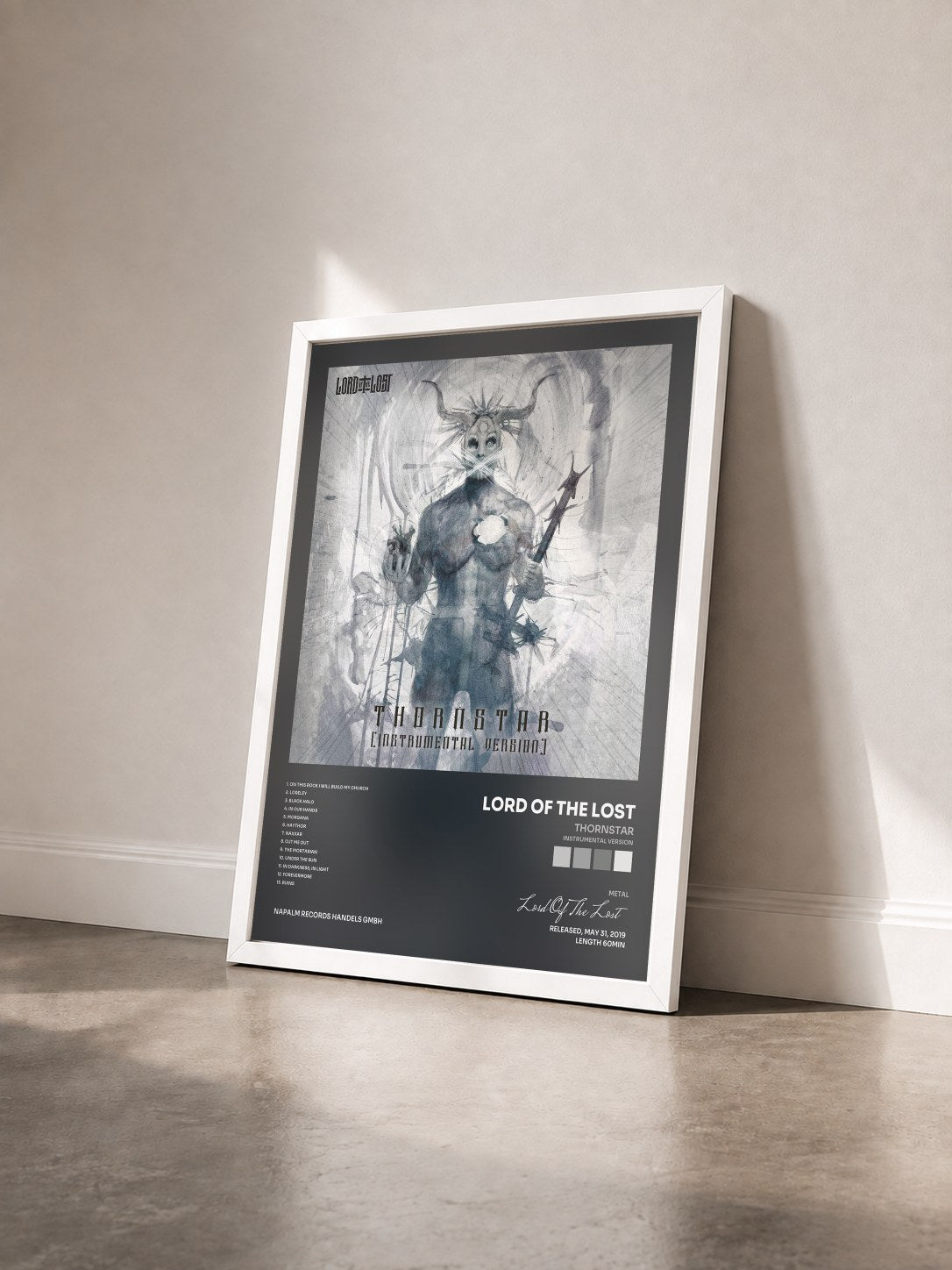 #blanc Tableau de l'album Thornstar (Instrumental Version) de Lord Of The Lost vu de trois quarts, cadre blanc