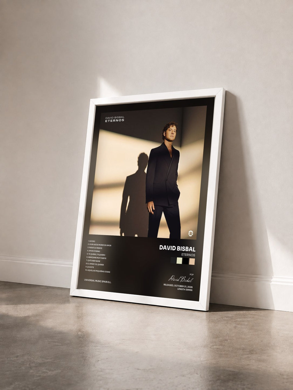 #blanc Tableau de l'album Eternos de David Bisbal vu de trois quarts, cadre blanc