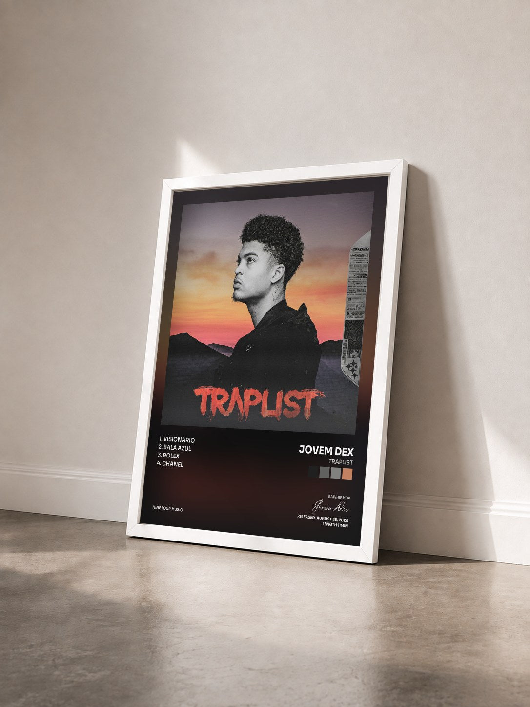 #blanc Tableau de l'album Traplist de Jovem Dex vu de trois quarts, cadre blanc