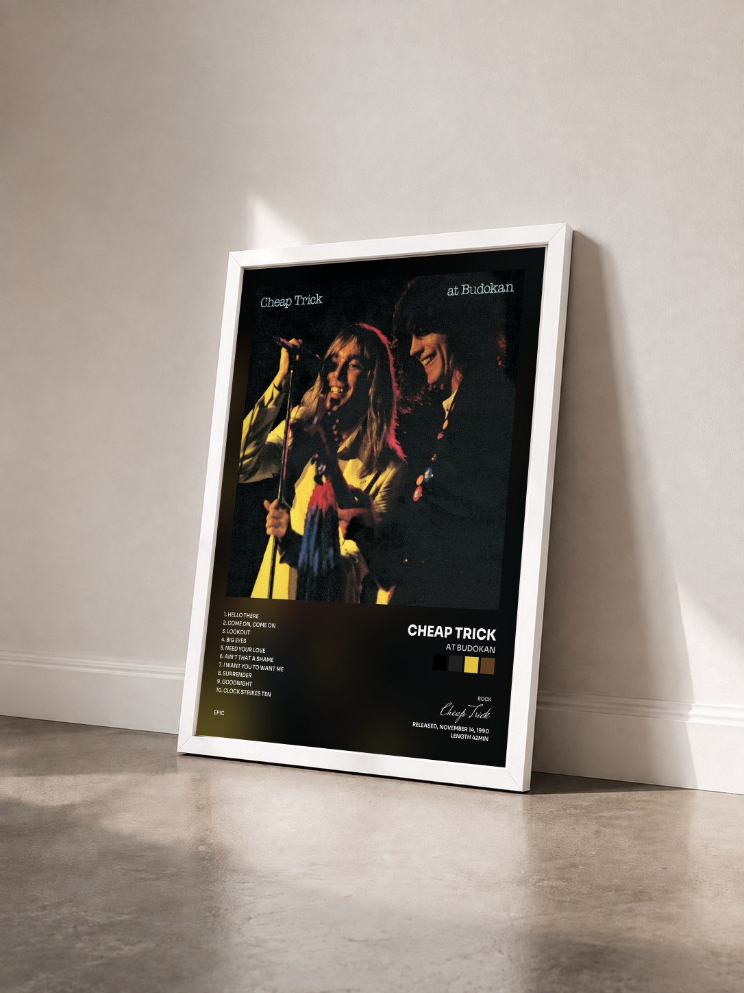 #blanc Tableau de l'album At Budokan de Cheap Trick vu de trois quarts, cadre blanc