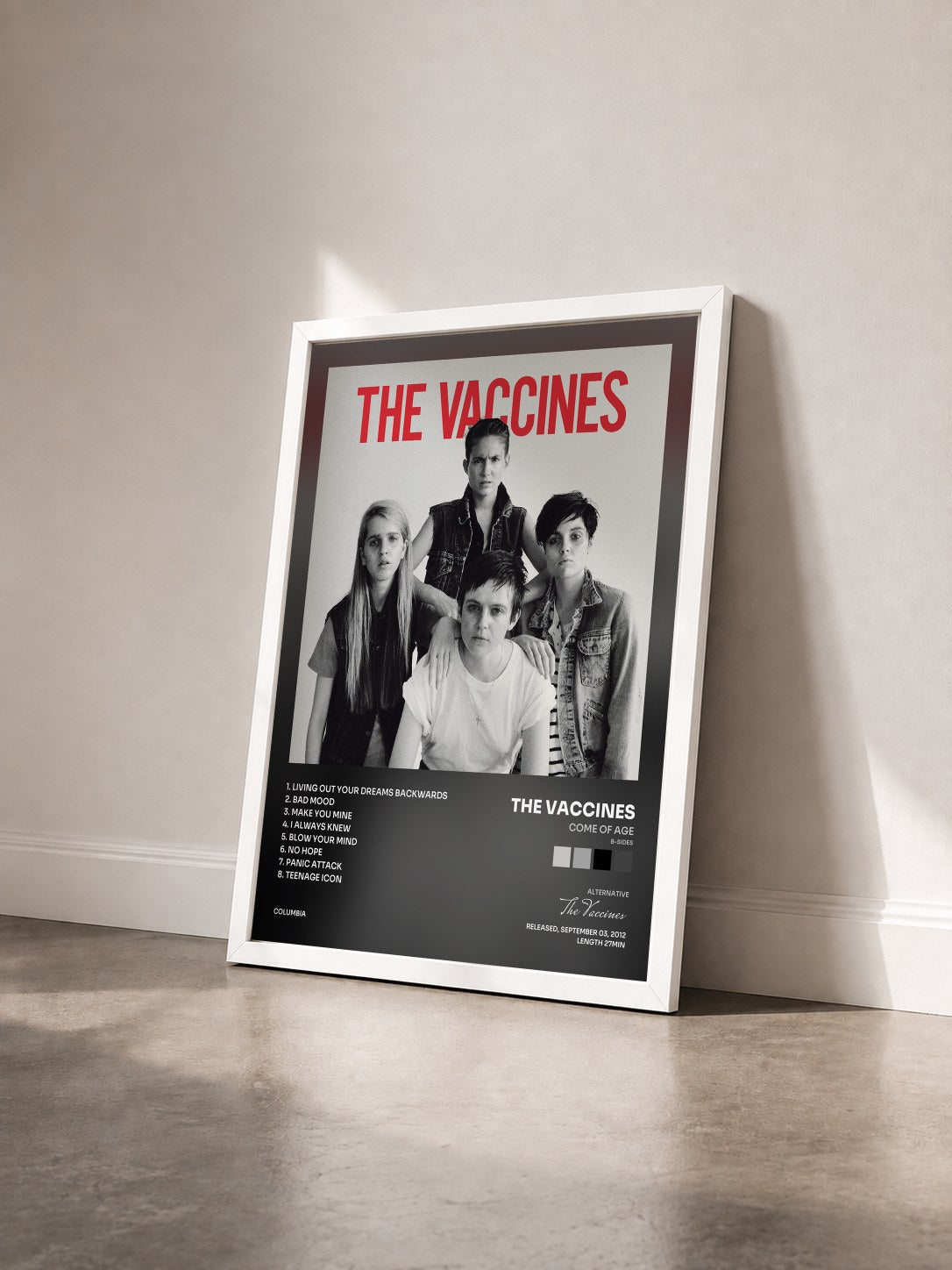 #blanc Tableau de l'album Come Of Age (B-Sides) de The Vaccines vu de trois quarts, cadre blanc
