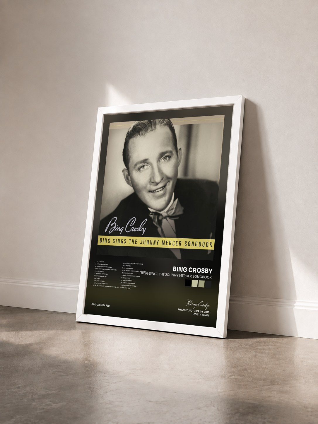 #blanc Tableau de l'album Bing Sings The Johnny Mercer Songbook de Bing Crosby vu de trois quarts, cadre blanc