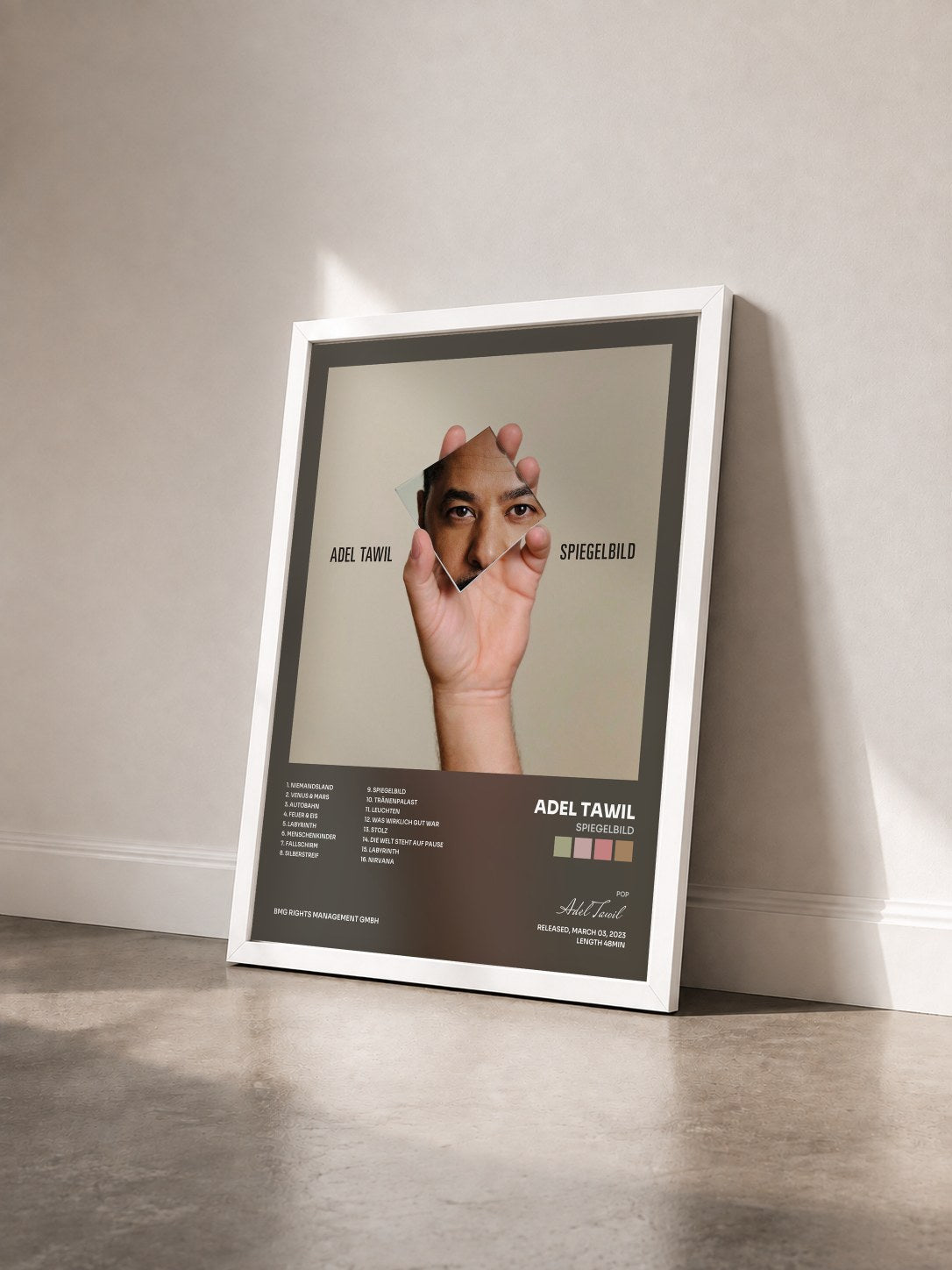 #blanc Tableau de l'album Spiegelbild de Adel Tawil vu de trois quarts, cadre blanc