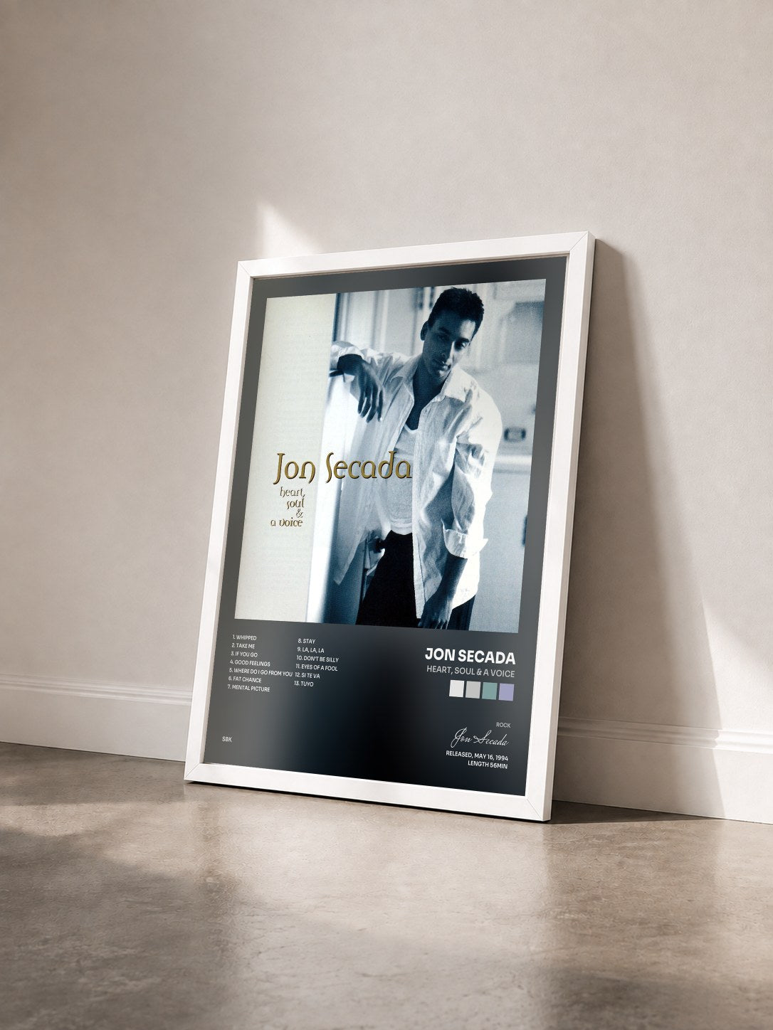 #blanc Tableau de l'album Heart, Soul & A Voice de Jon Secada vu de trois quarts, cadre blanc