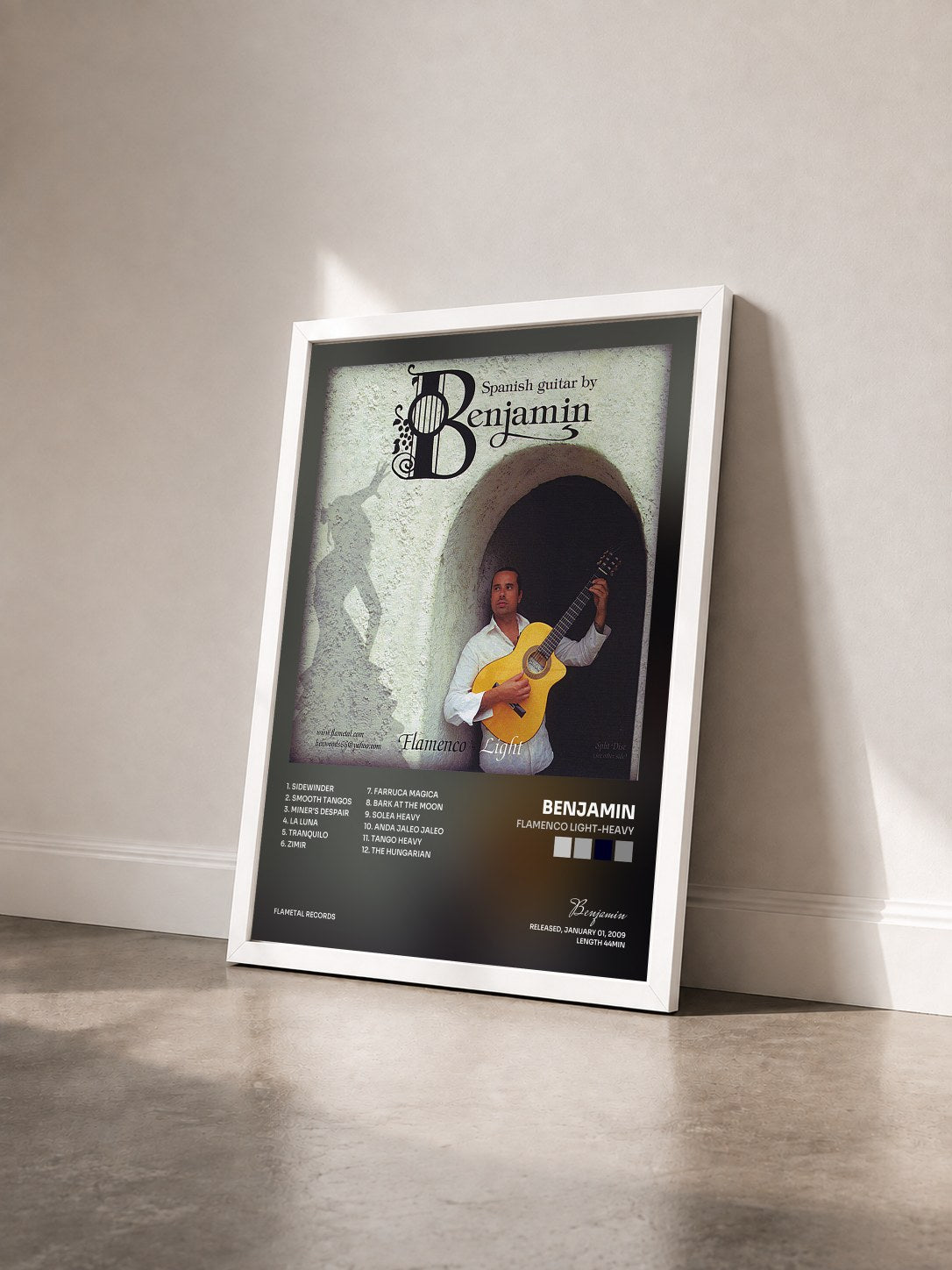#blanc Tableau de l'album Flamenco Light-Heavy de Benjamin vu de trois quarts, cadre blanc