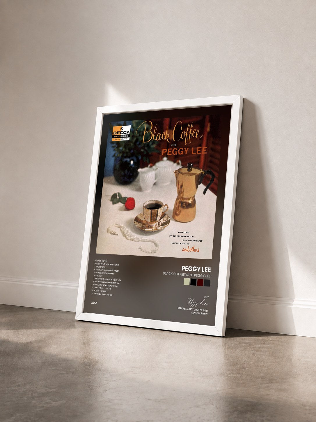 #blanc Tableau de l'album Black Coffee With Peggy Lee de Peggy Lee vu de trois quarts, cadre blanc