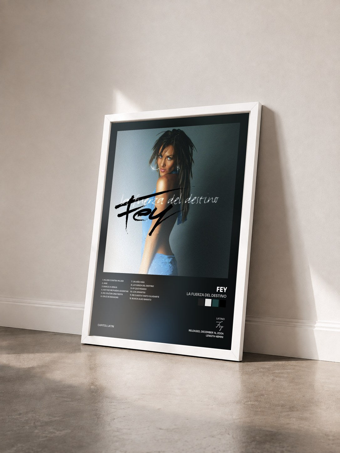 #blanc Tableau de l'album La Fuerza Del Destino de Fey vu de trois quarts, cadre blanc