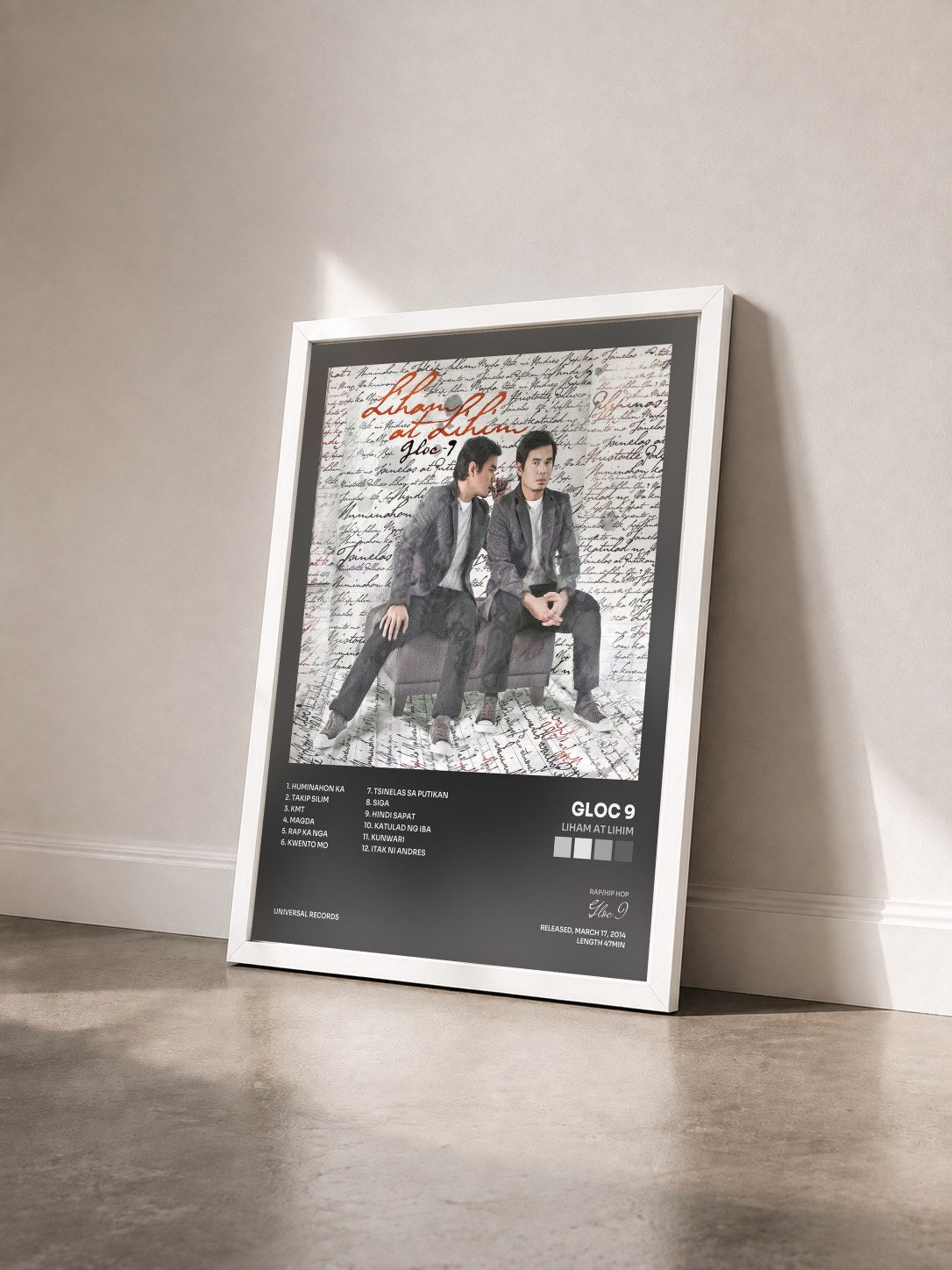 #blanc Tableau de l'album Liham At Lihim de Gloc 9 vu de trois quarts, cadre blanc