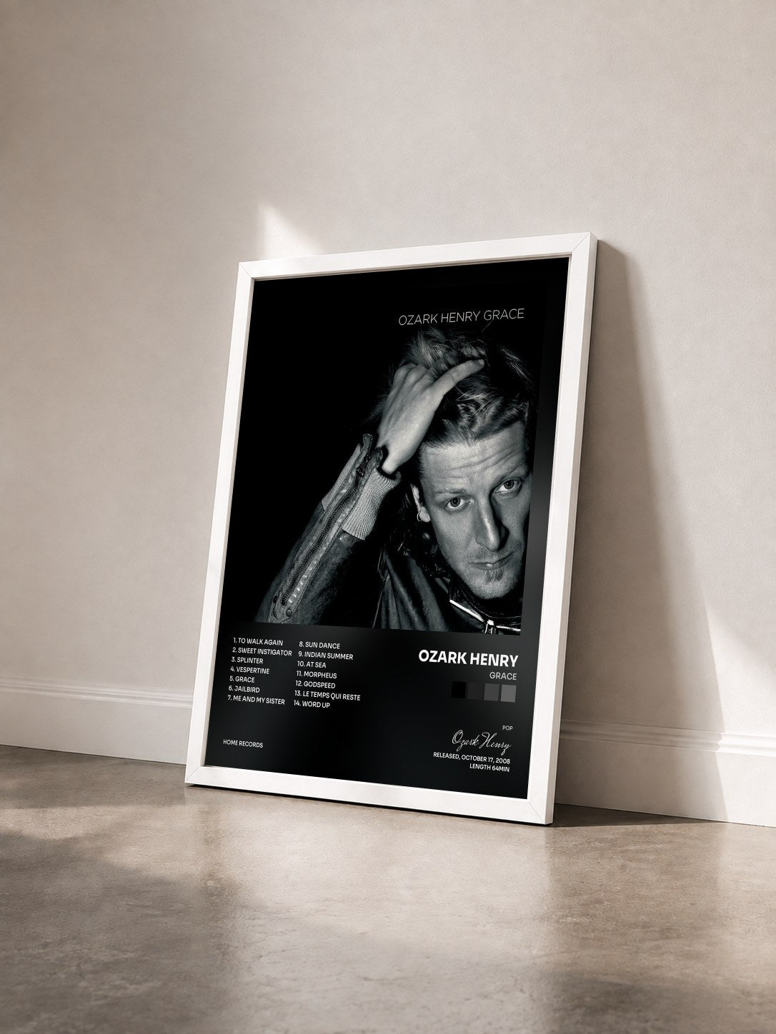 #blanc Tableau de l'album Grace de Ozark Henry vu de trois quarts, cadre blanc