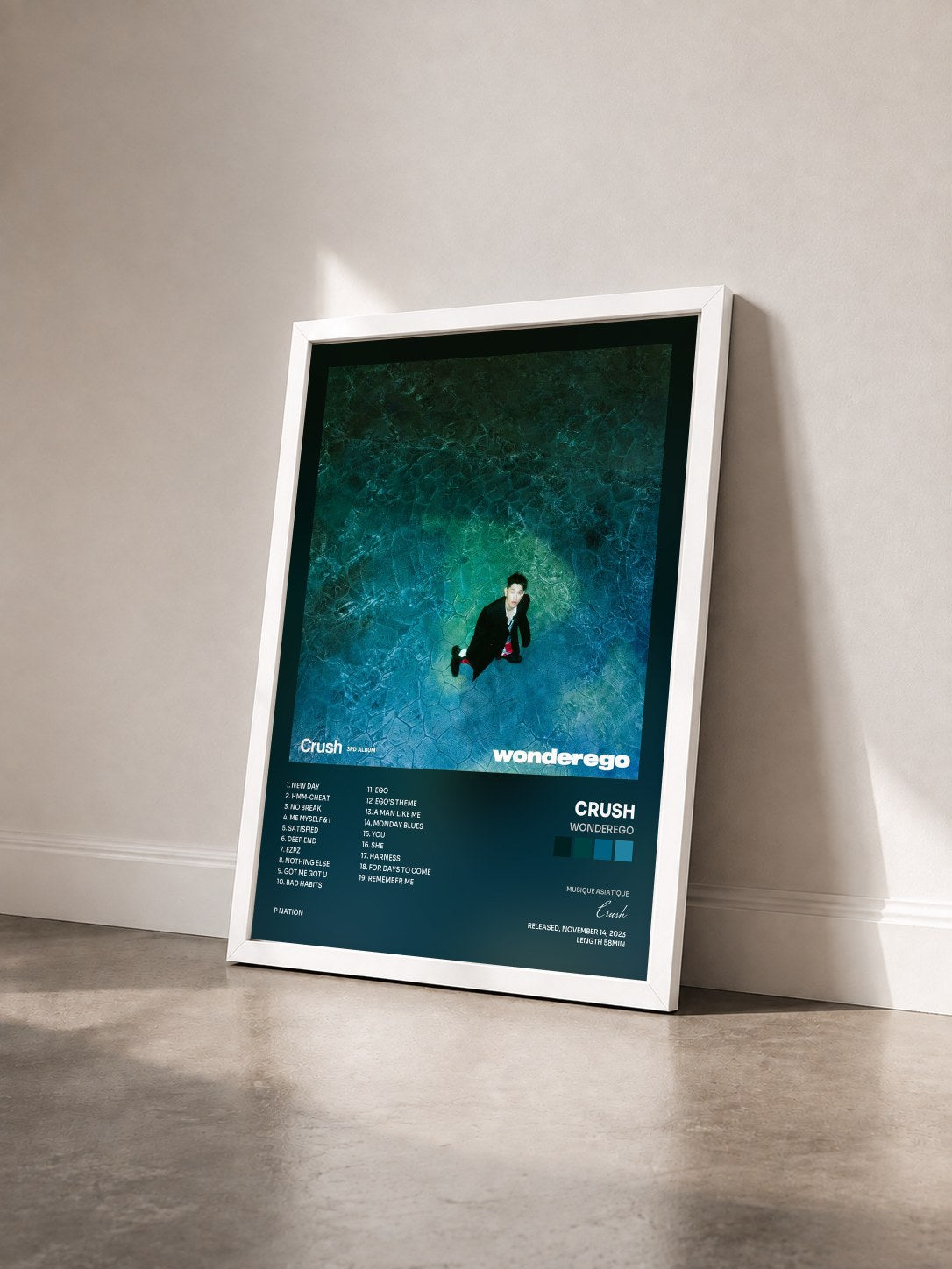 #blanc Tableau de l'album wonderego de Crush vu de trois quarts, cadre blanc