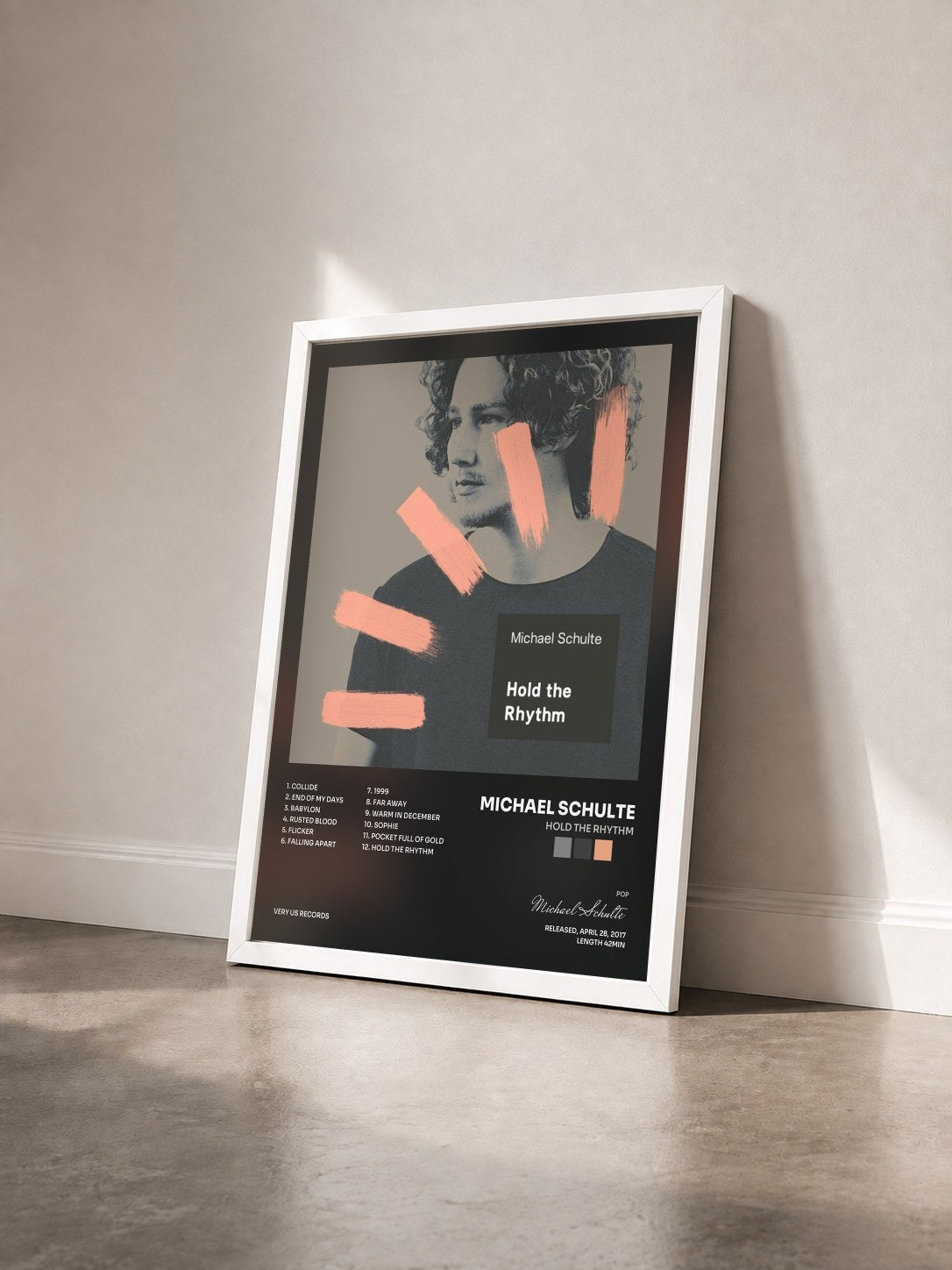 #blanc Tableau de l'album Hold the Rhythm de Michael Schulte vu de trois quarts, cadre blanc