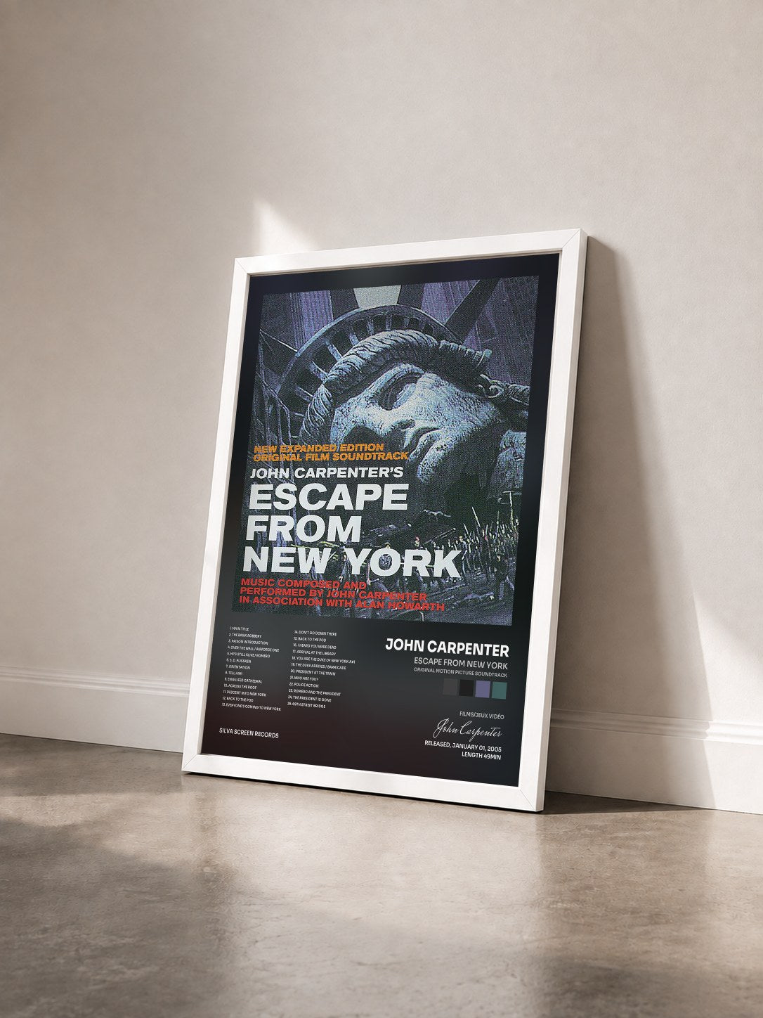 #blanc Tableau de l'album Escape from New York (Original Motion Picture Soundtrack) de John Carpenter vu de trois quarts, cadre blanc
